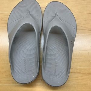 OOFos Original Unisex Adult Sandal-Recovery